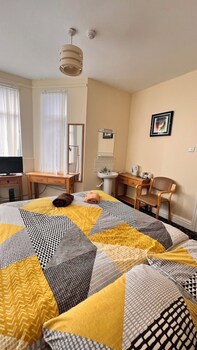 Castle Lodge Guest House