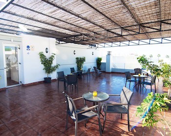 Plaza De La Luz Cadiz