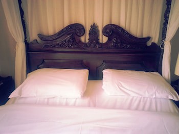 Bank House Hotel