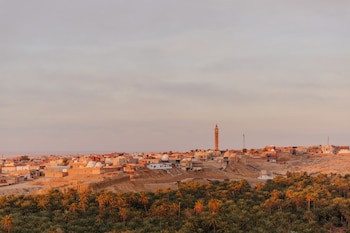 Dar Hi