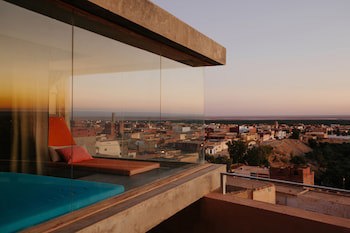 Dar Hi