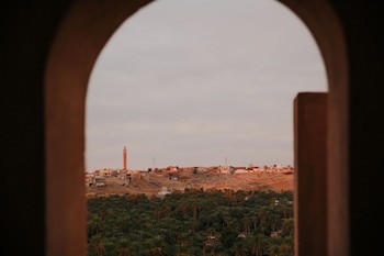 Dar Hi