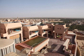 Dar Hi