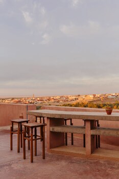 Dar Hi