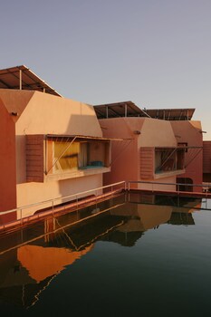 Dar Hi