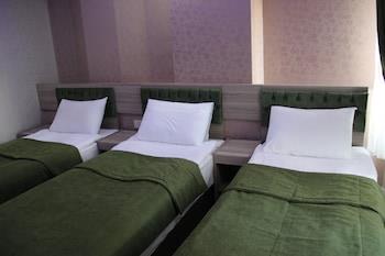 Kaya Madrid Hotel