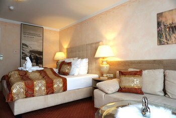 Hotel Alpenkonigin