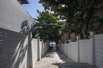 Samed Pavilion Resort & Restaurant