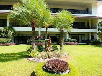 Serenity Lakeside Resort