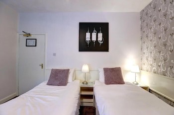 Manor Court Hotel