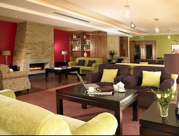 Horse And Jockey Hotel