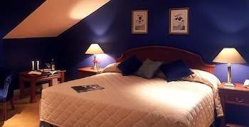Horse And Jockey Hotel