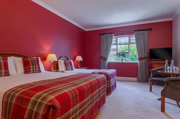 Horse And Jockey Hotel