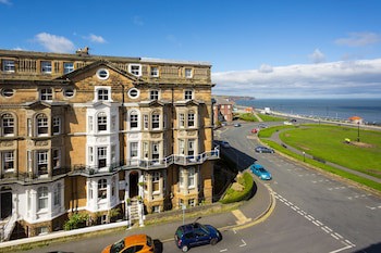 Fayvan Apartments