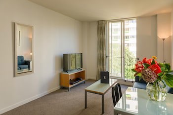 Astelia Apartment Hotel