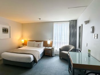 Astelia Apartment Hotel