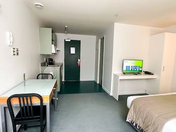 Astelia Apartment Hotel