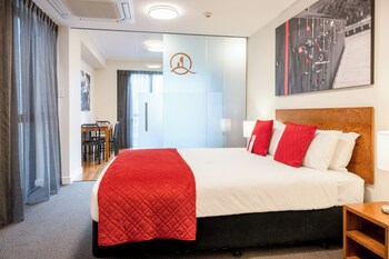 Boulcott Suites