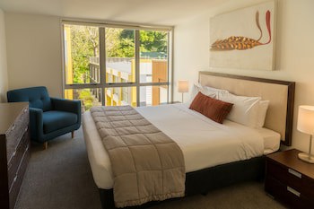 Boulcott Suites