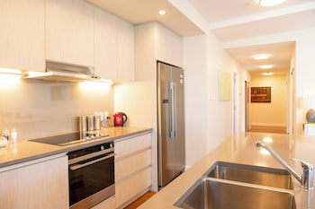 Boulcott Suites