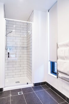 Boulcott Suites