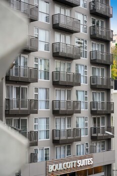 Boulcott Suites