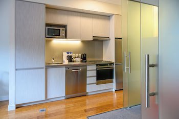 Boulcott Suites