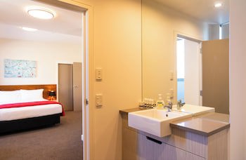 Boulcott Suites