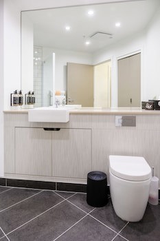 Boulcott Suites