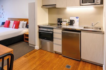 Boulcott Suites