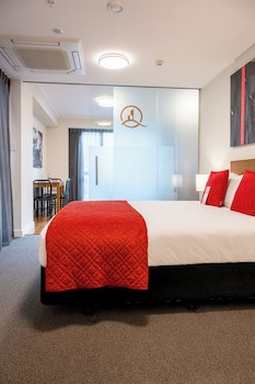 Boulcott Suites
