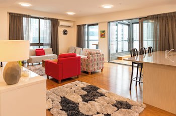 Boulcott Suites