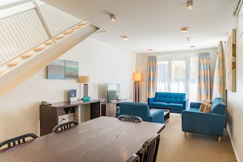 Boulcott Suites