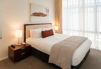 Boulcott Suites