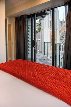 Boulcott Suites