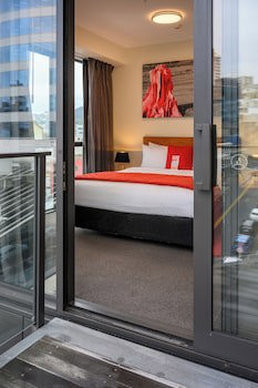 Boulcott Suites