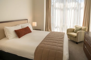 Boulcott Suites