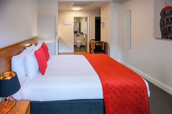 Boulcott Suites