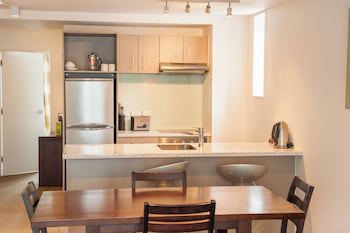 Boulcott Suites