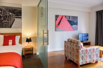Boulcott Suites