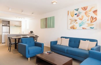 Boulcott Suites
