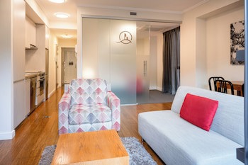 Boulcott Suites