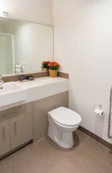 Boulcott Suites