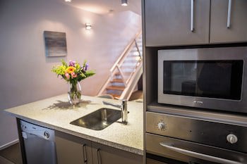 Boulcott Suites