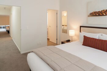 Boulcott Suites