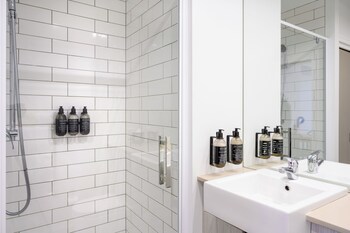 Boulcott Suites