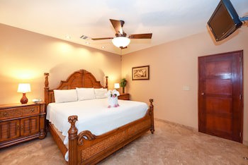Infinity Bay Spa & Beach Resort
