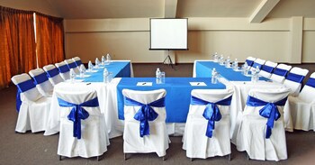 Infinity Bay Spa & Beach Resort