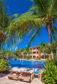Infinity Bay Spa & Beach Resort