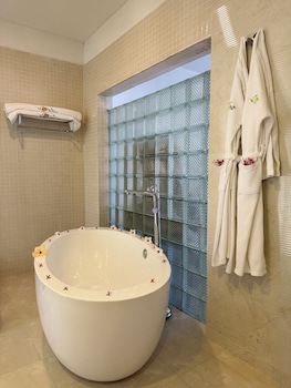 Nosy Be Hotel & Spa